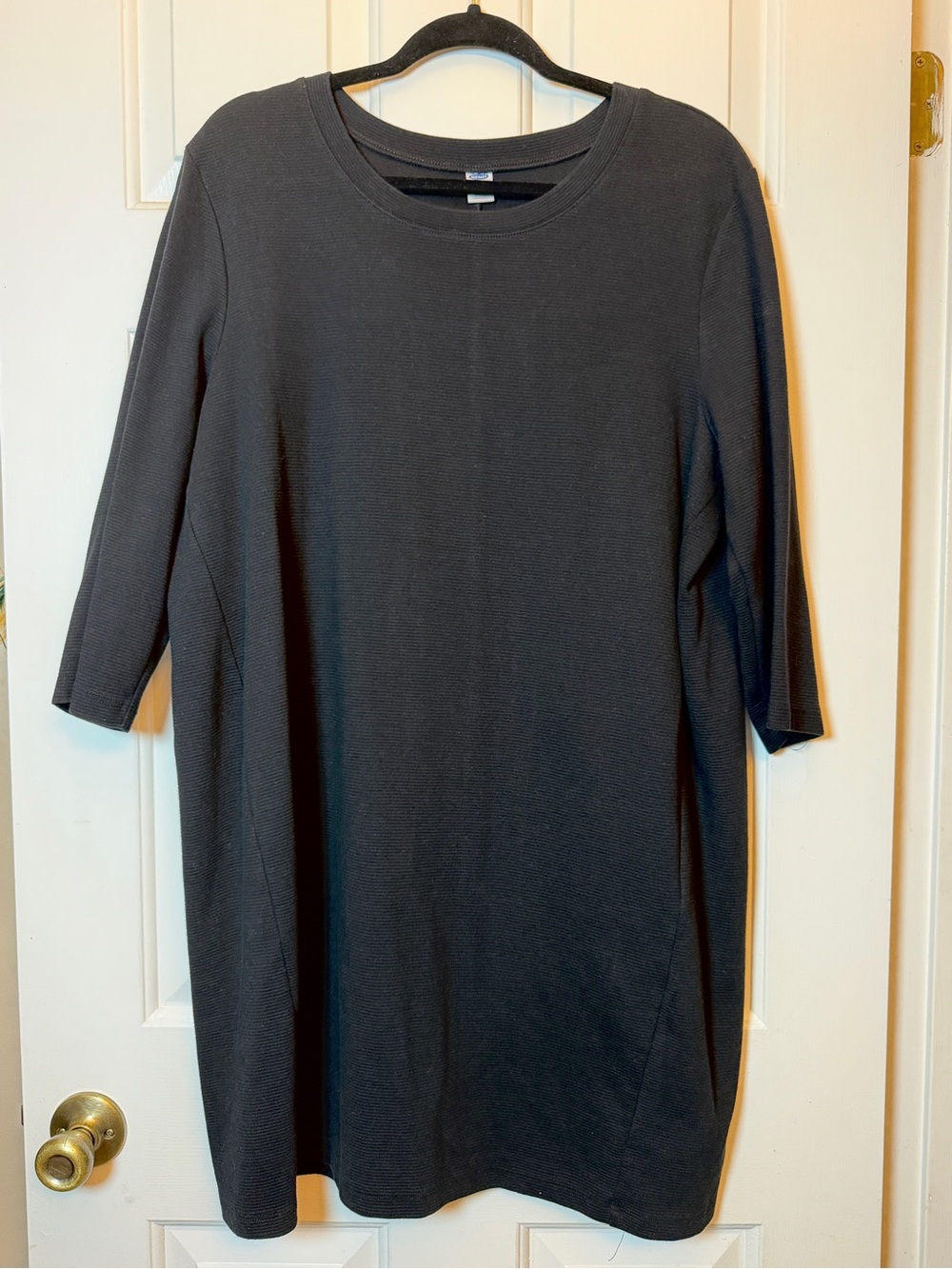 Old Navy Black Midi Crewneck Shift Dress